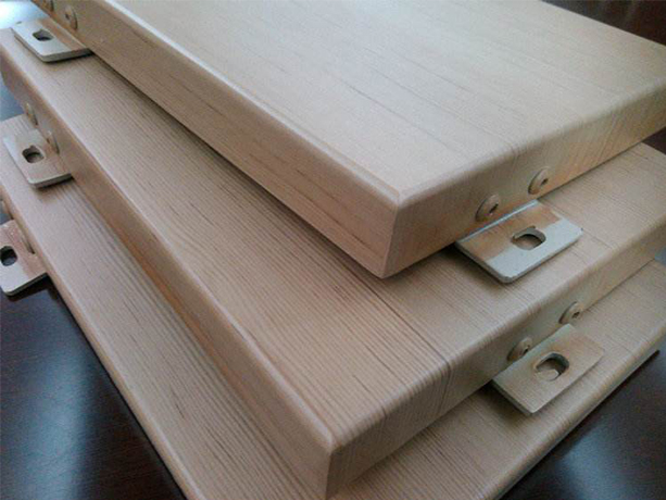 为什么说氟碳铝单板是高性能室外装饰材料的首选